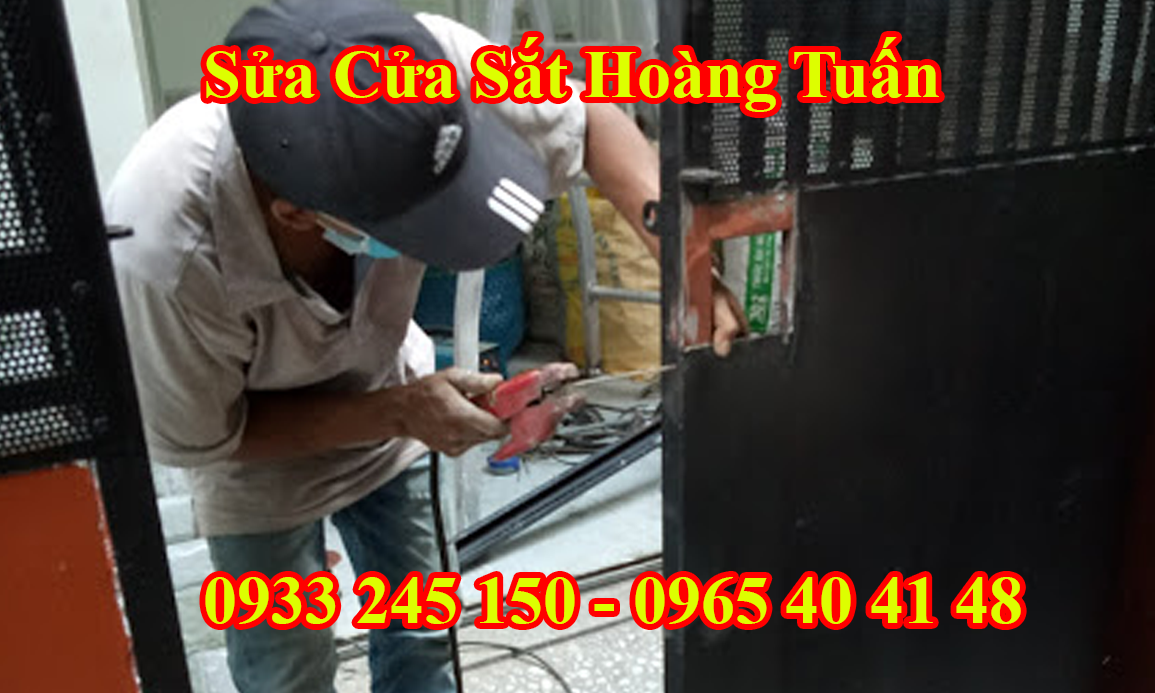 thay bánh xe cửa kéo